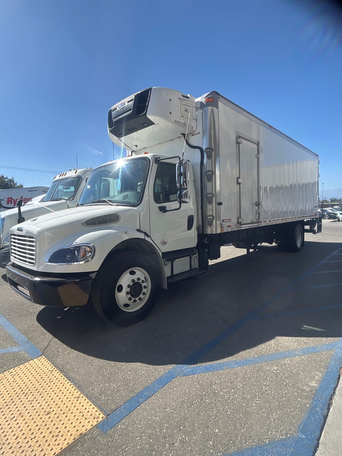2020 Freightliner M2 106 in Pomona, CA — photo 3