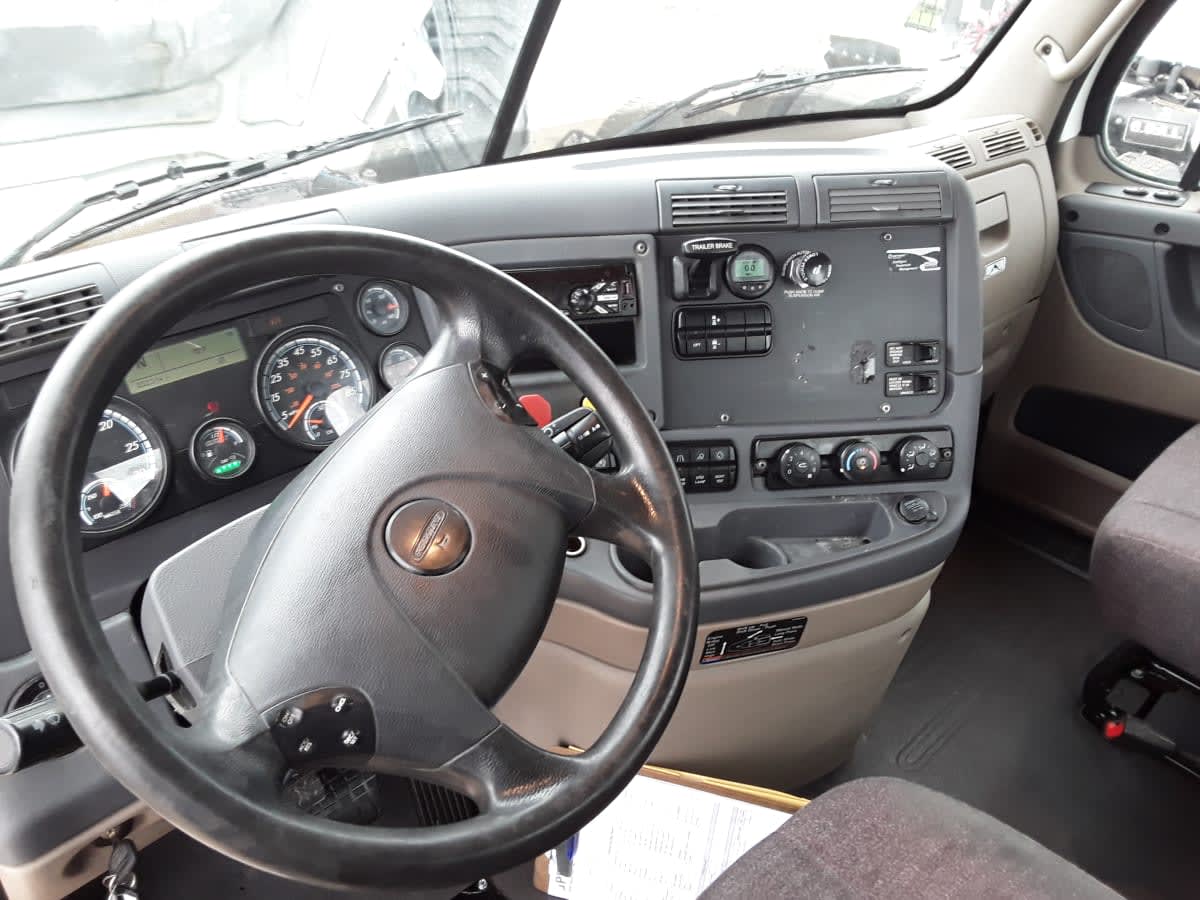 2020 Freightliner CASCADIA 125 290545