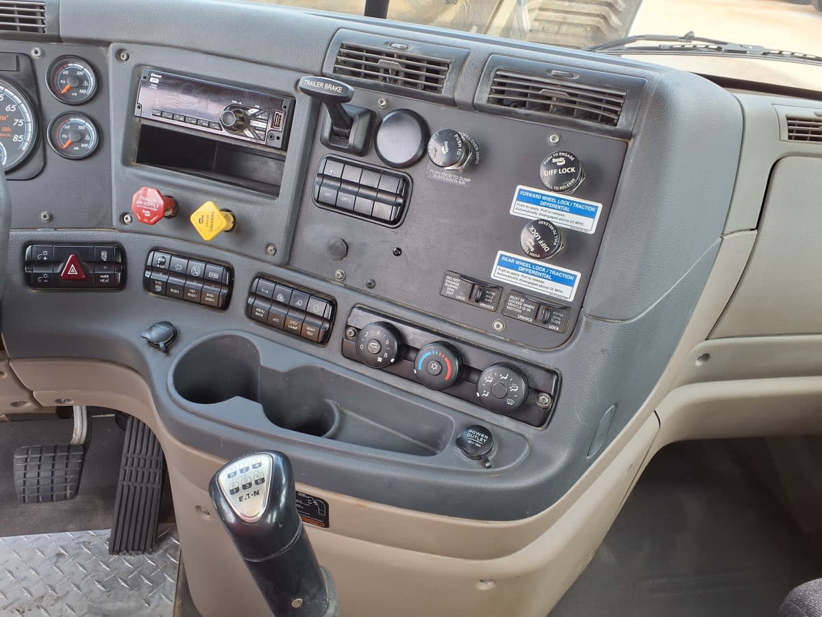 2020 Freightliner/Mercedes CASCADIA 125 290573