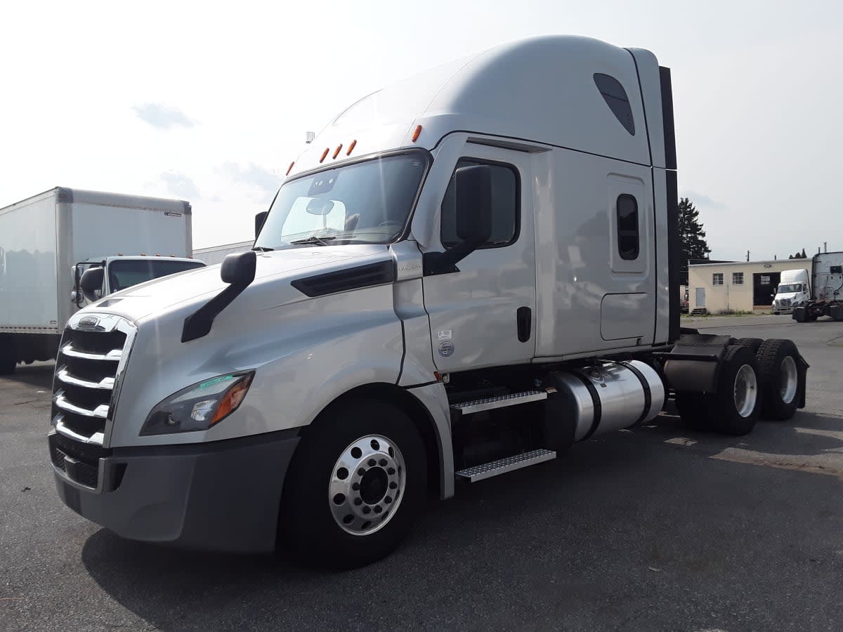 2020 Freightliner Cascadia in Allentown, PA