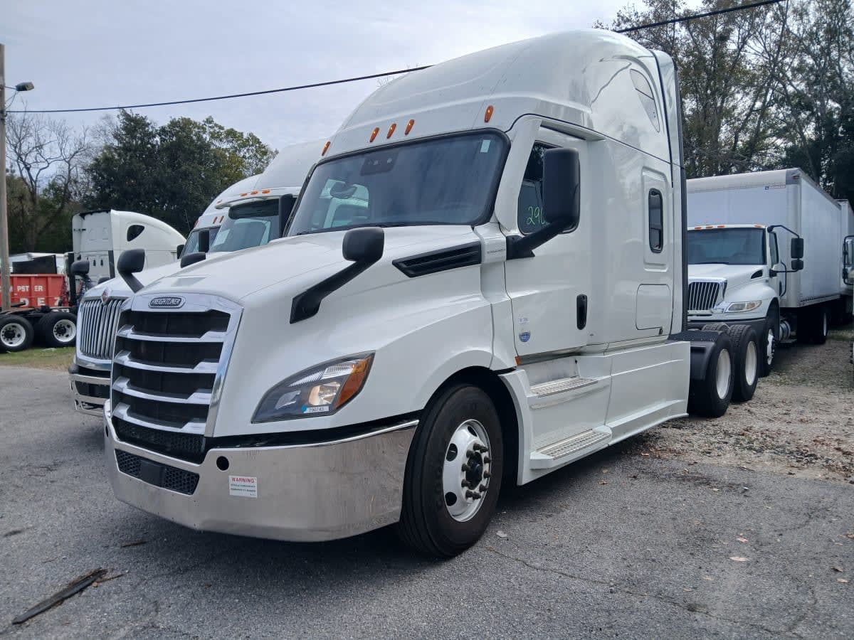 2020 Freightliner - image 2
