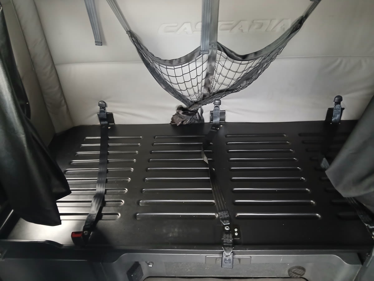 2020 Freightliner - image 8