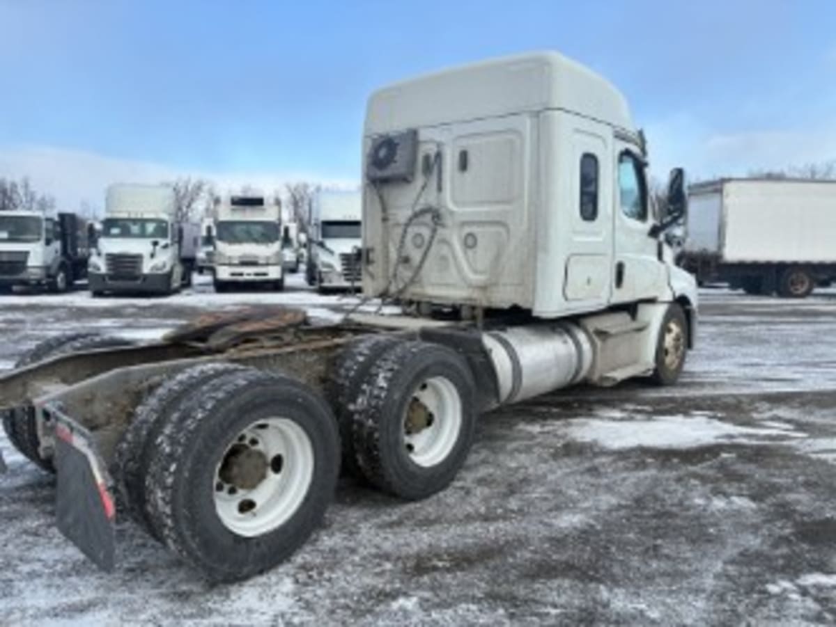 2020 Freightliner - image 4