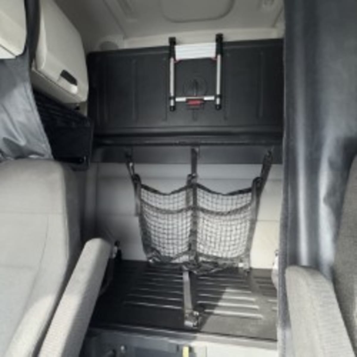 2020 Freightliner - image 8