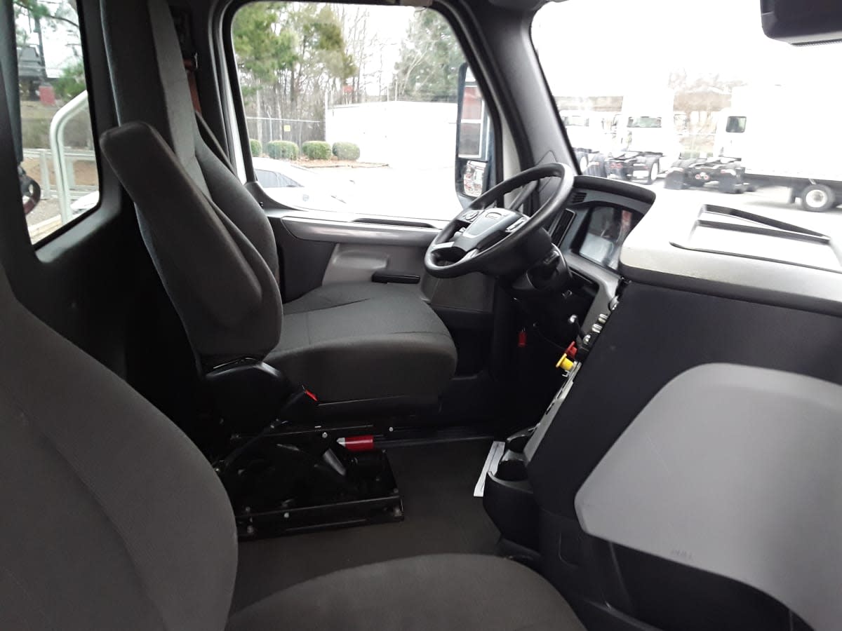 2020 Freightliner - image 11