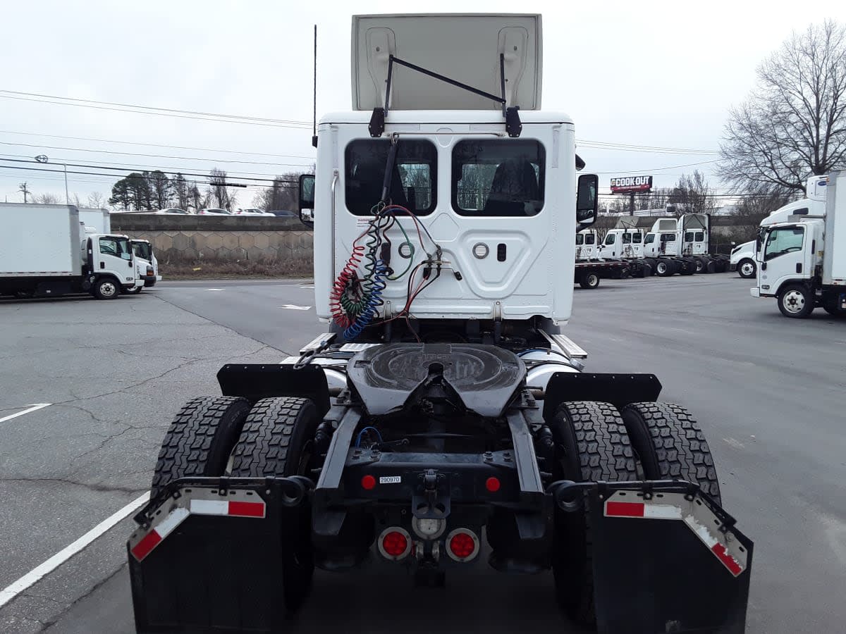 2020 Freightliner - image 5