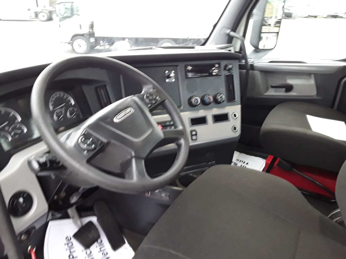 2020 Freightliner - image 7