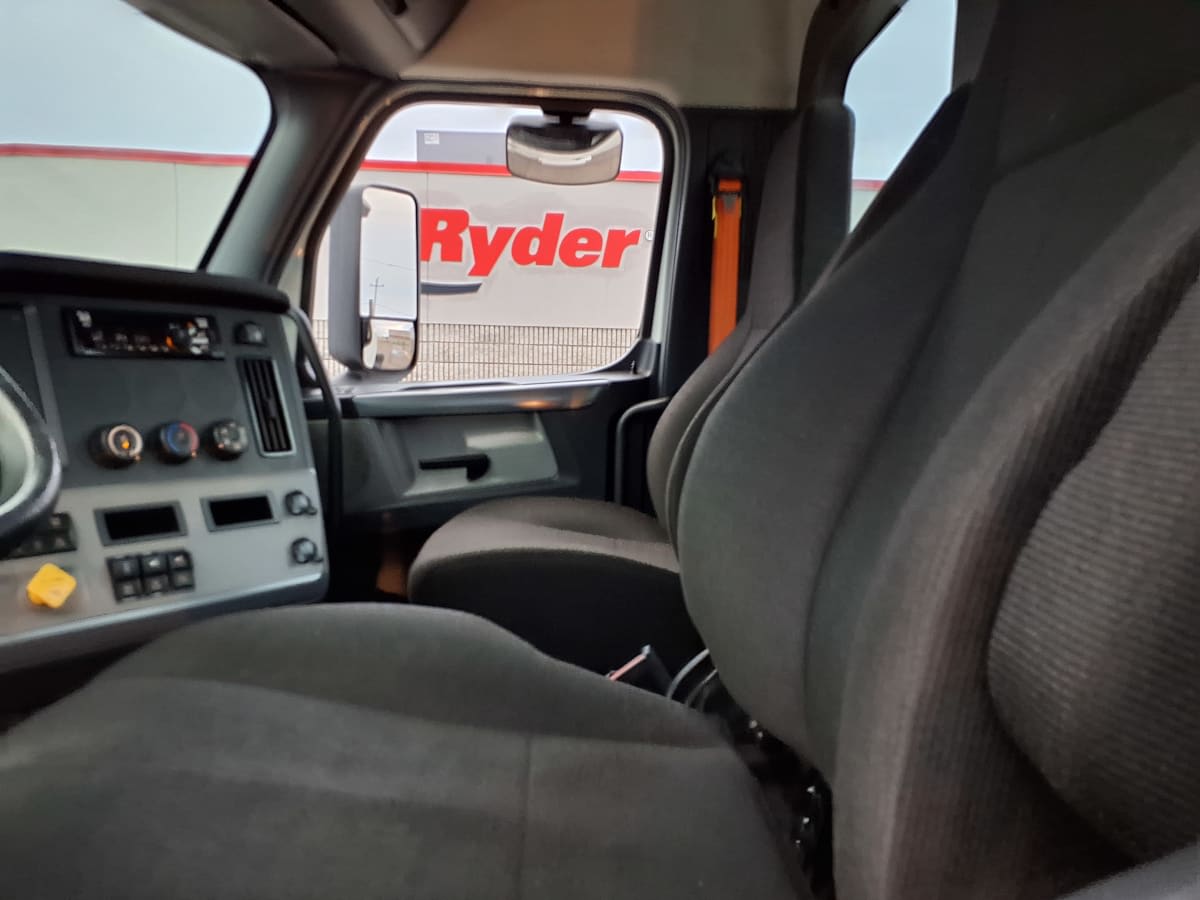 2020 Freightliner - image 7