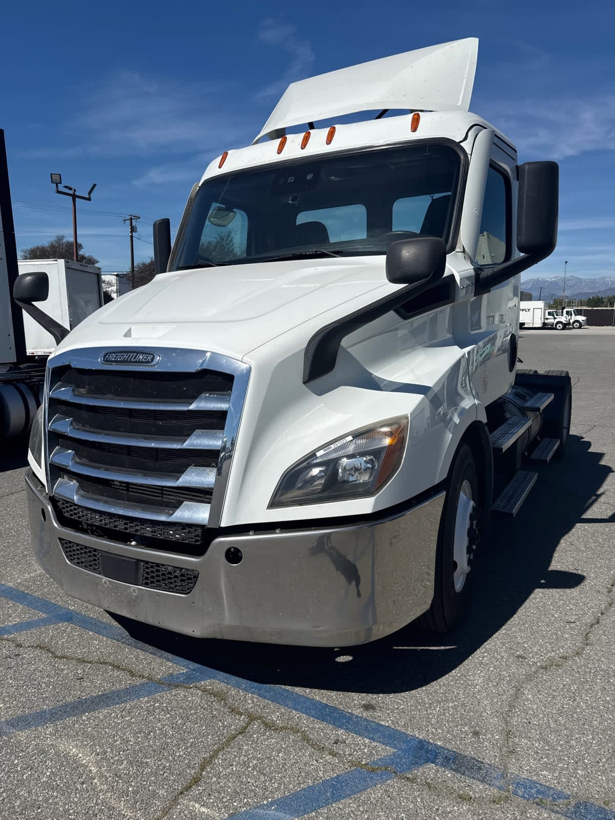 2020 Freightliner - image 1