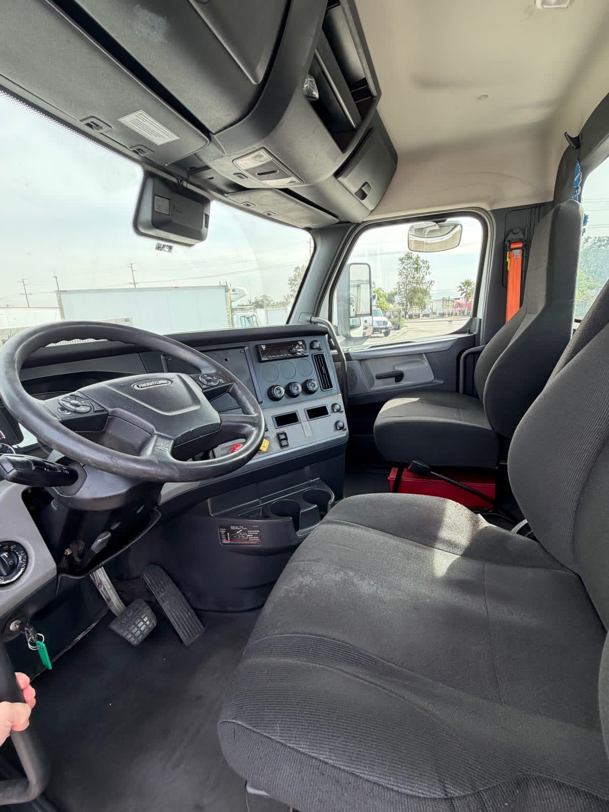 2020 Freightliner - image 7