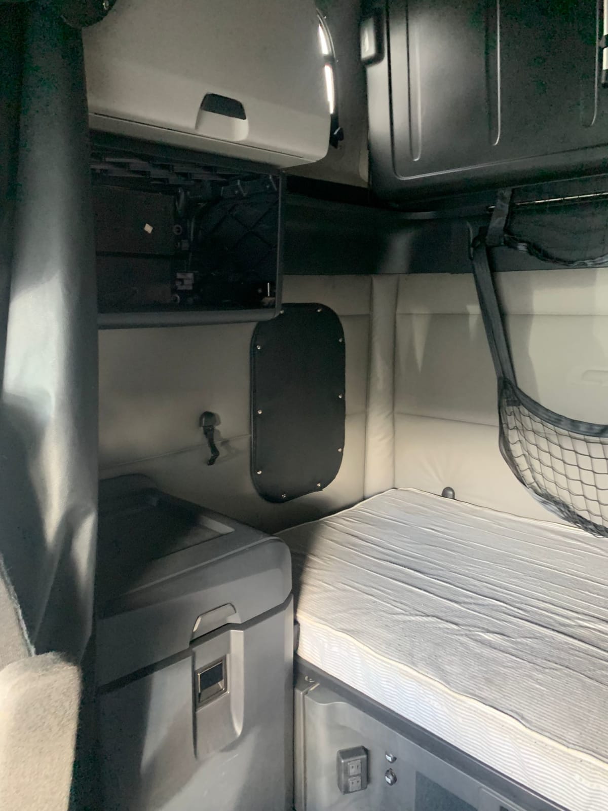 2020 Freightliner/Mercedes NEW CASCADIA 116 291221