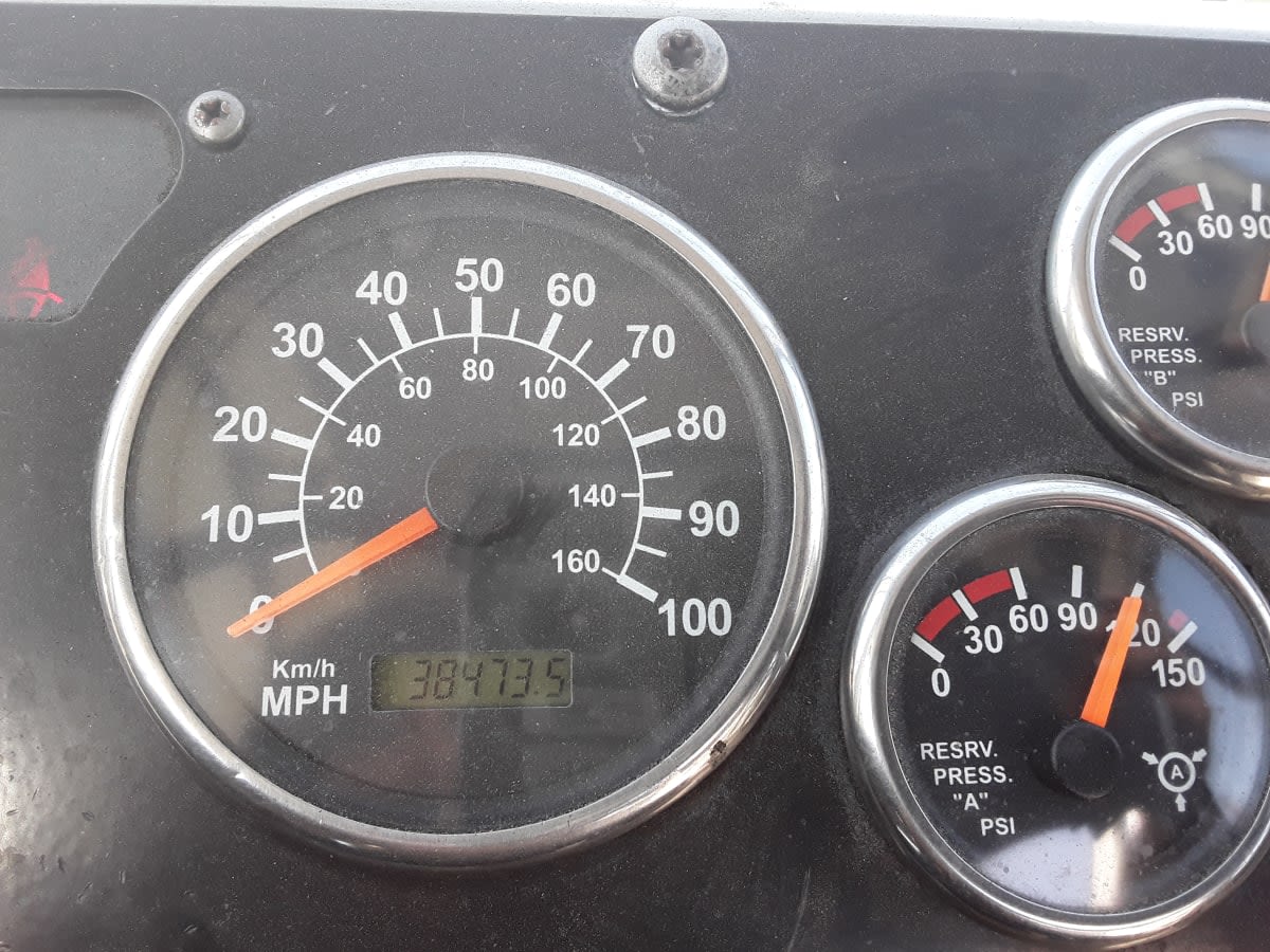 2019 Autocar - image 9