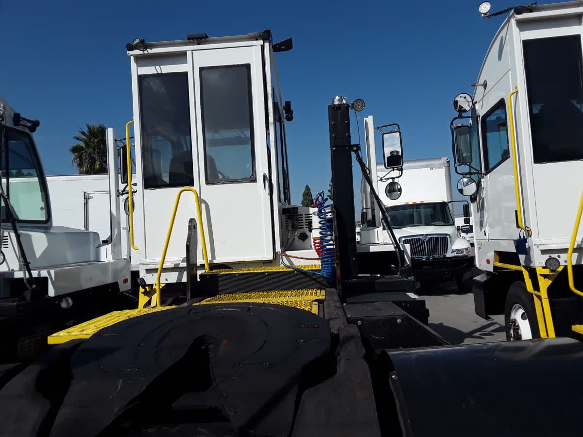 2019 Autocar - image 5