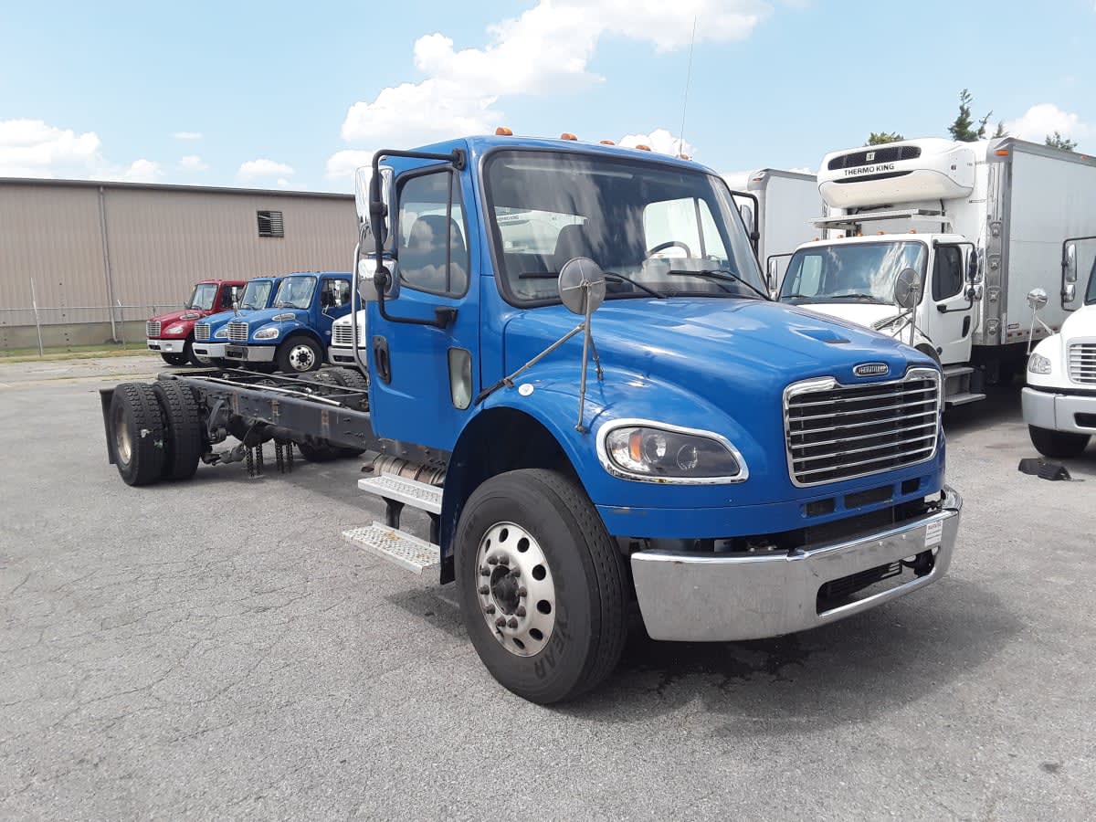 2020 Freightliner M2 106 in La Vergne, TN — photo 3