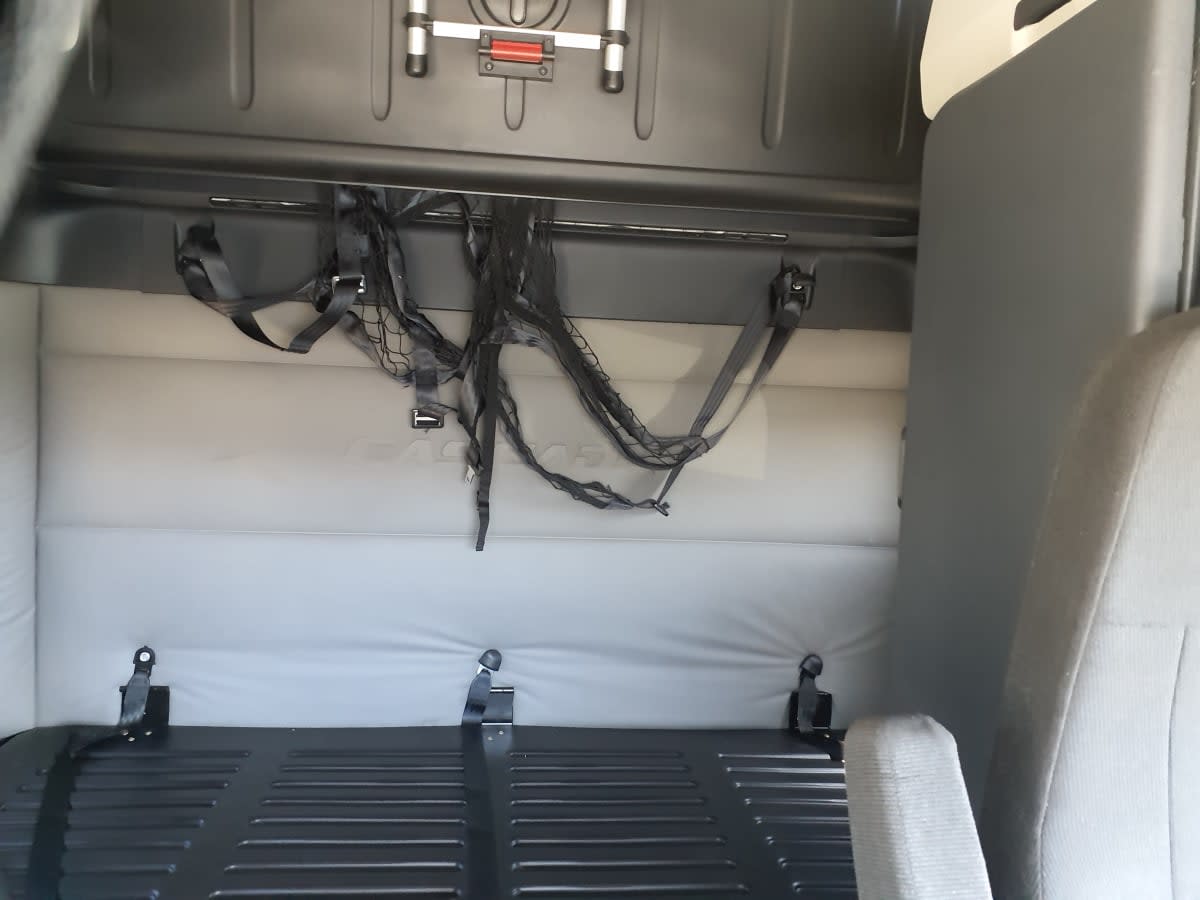 2020 Freightliner Cascadia in Oak Creek, WI — photo 8