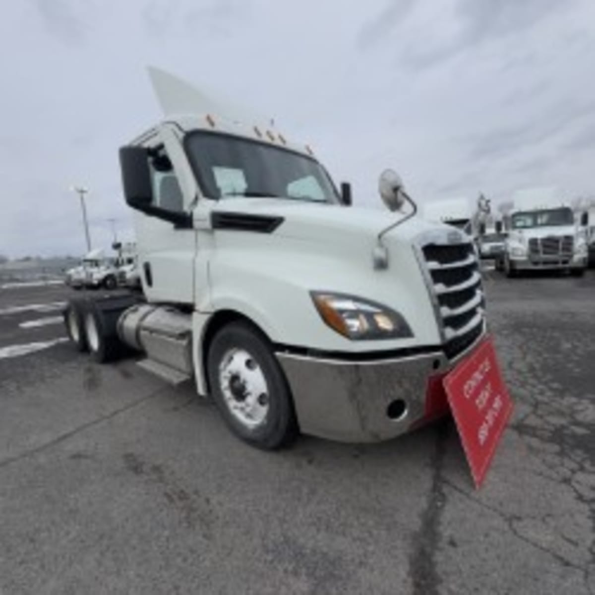 2021 Freightliner - image 3
