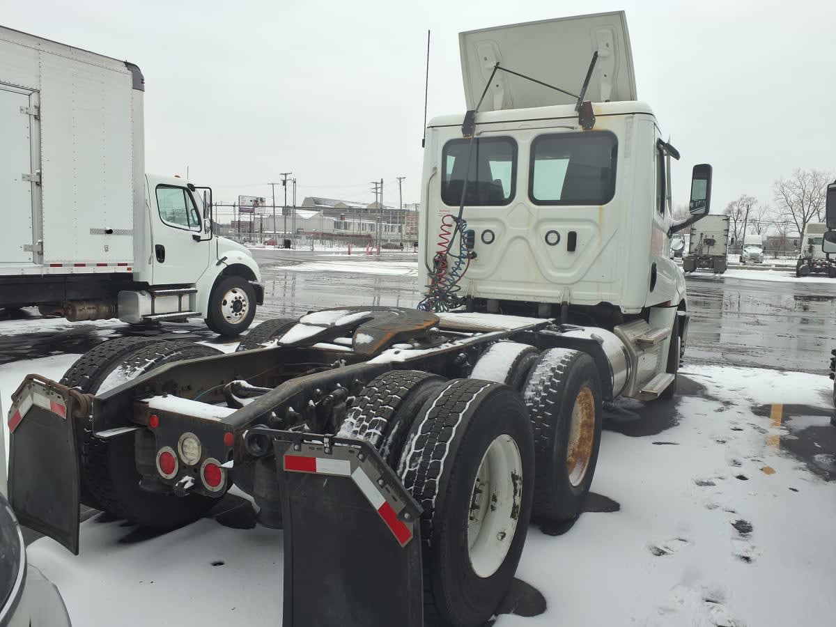 2021 Freightliner - image 4