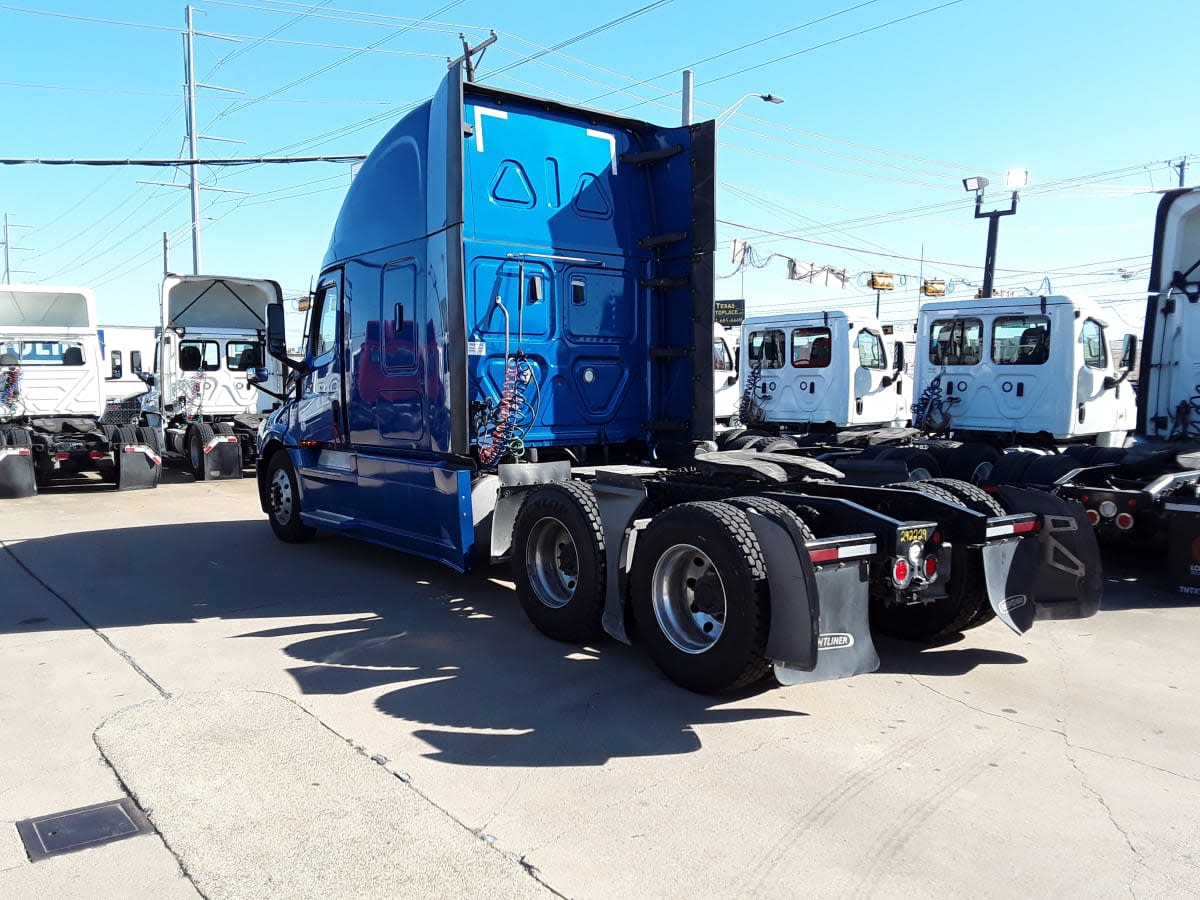 2020 Freightliner - image 6