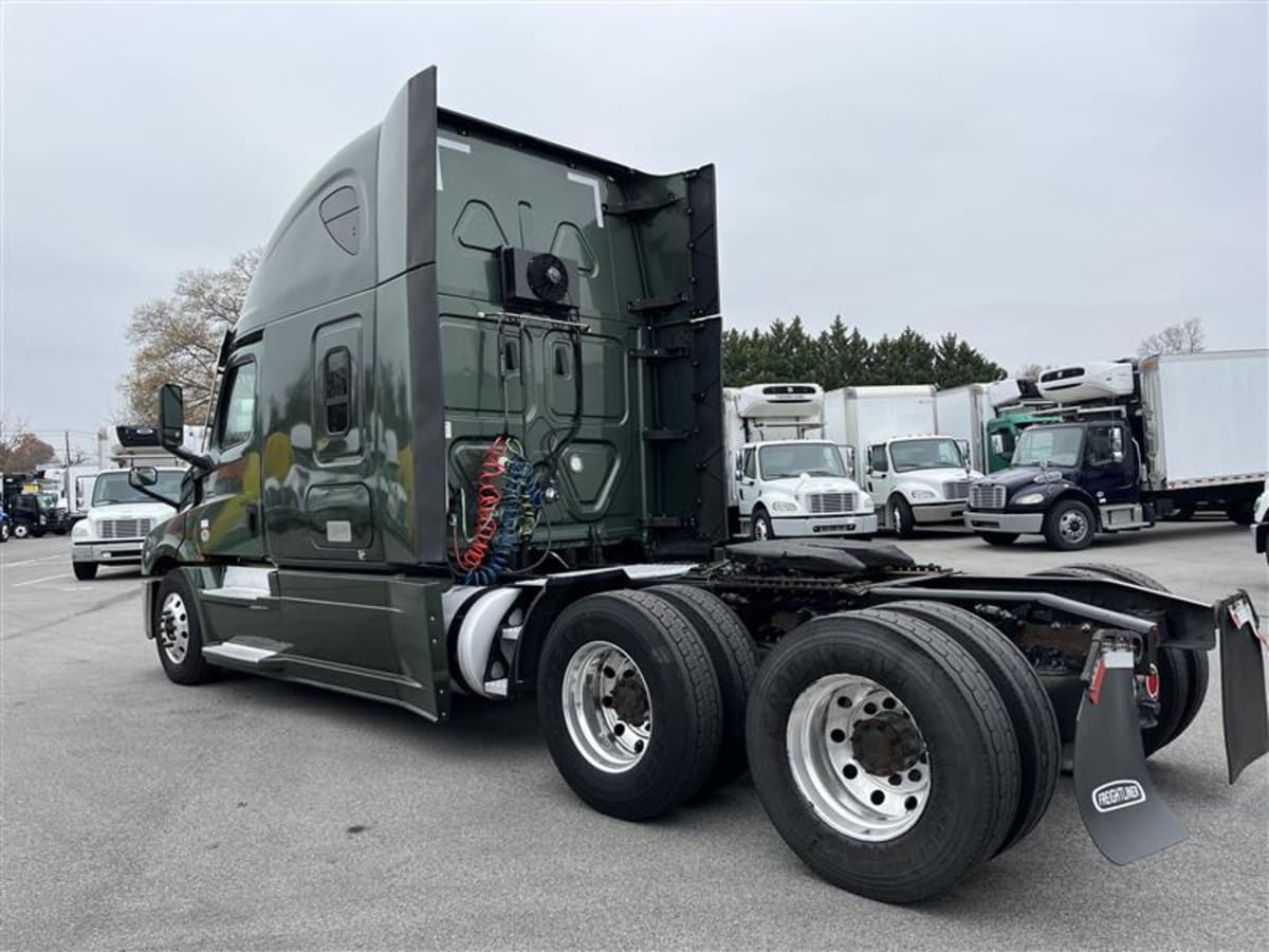 2021 Freightliner - image 6