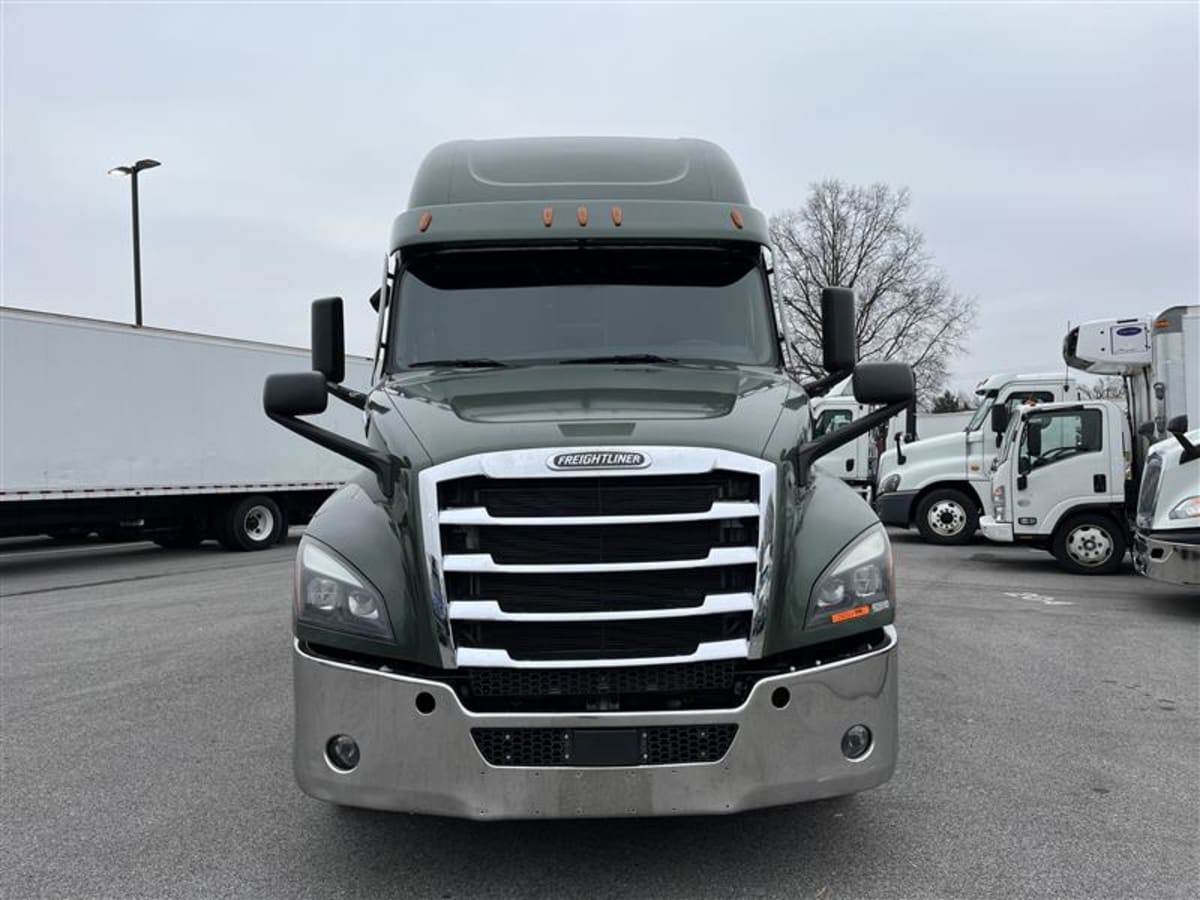 2021 Freightliner - image 2