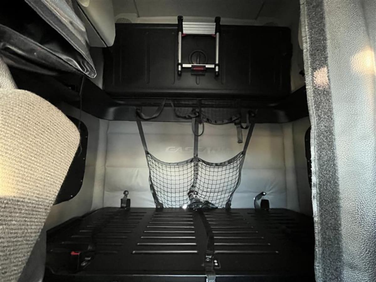 2021 Freightliner - image 8