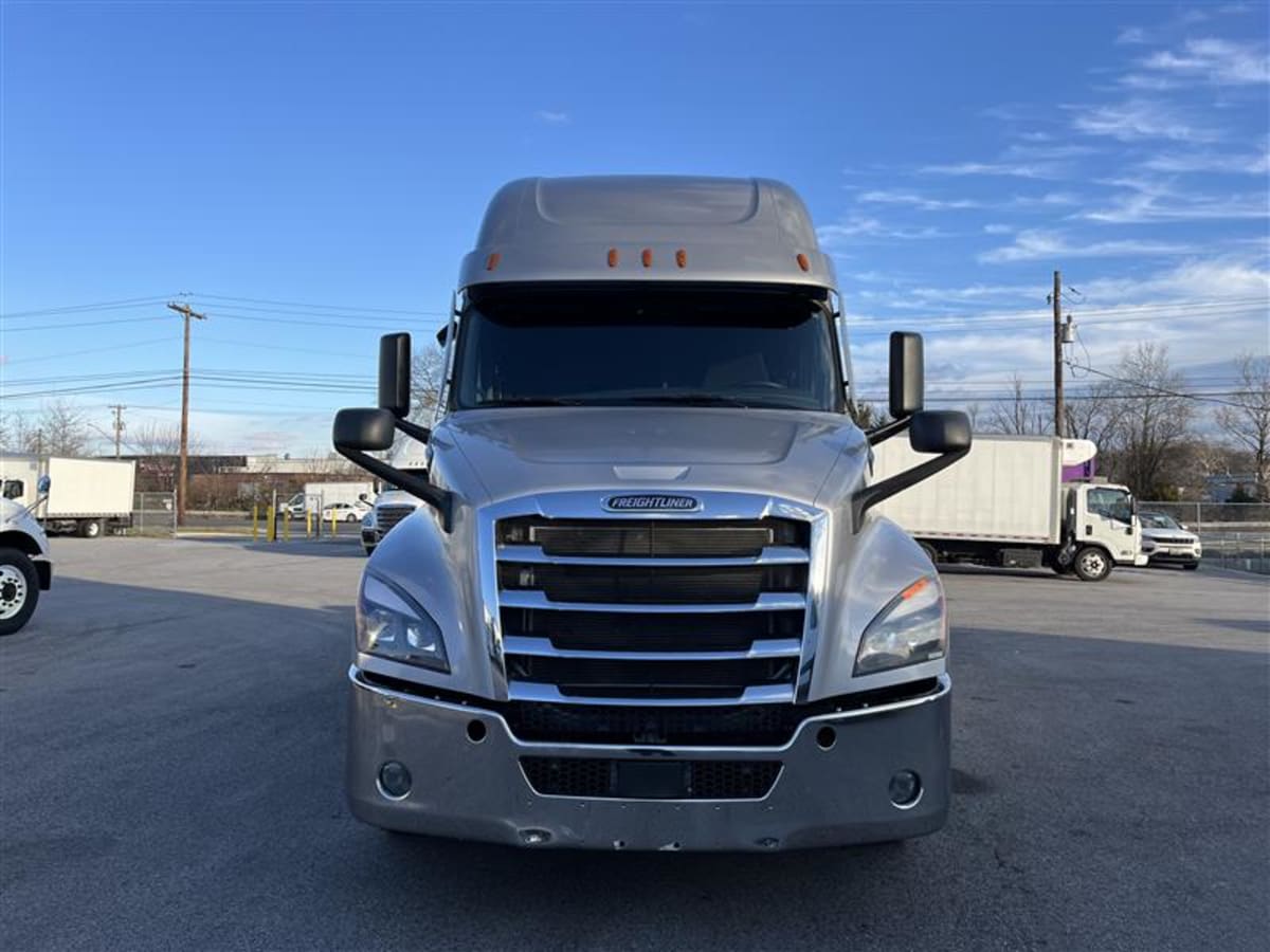 2021 Freightliner - image 2