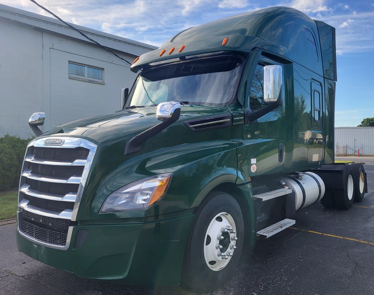 2020 Freightliner - image 1