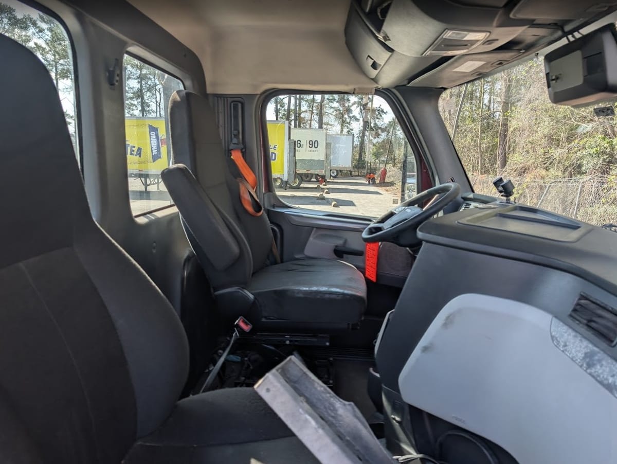 2020 Freightliner - image 7