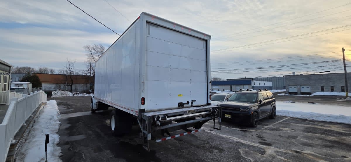 2021 Freightliner/Mercedes M2 106 292806