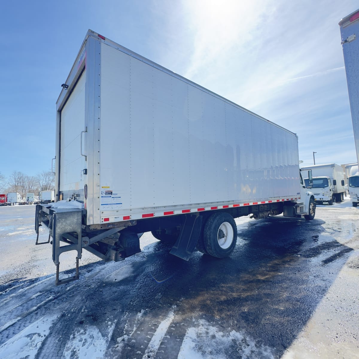 2021 Freightliner/Mercedes M2 106 292961