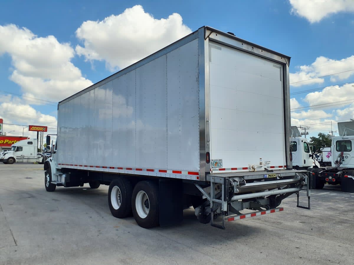 2020 Freightliner/Mercedes M2 106 293040