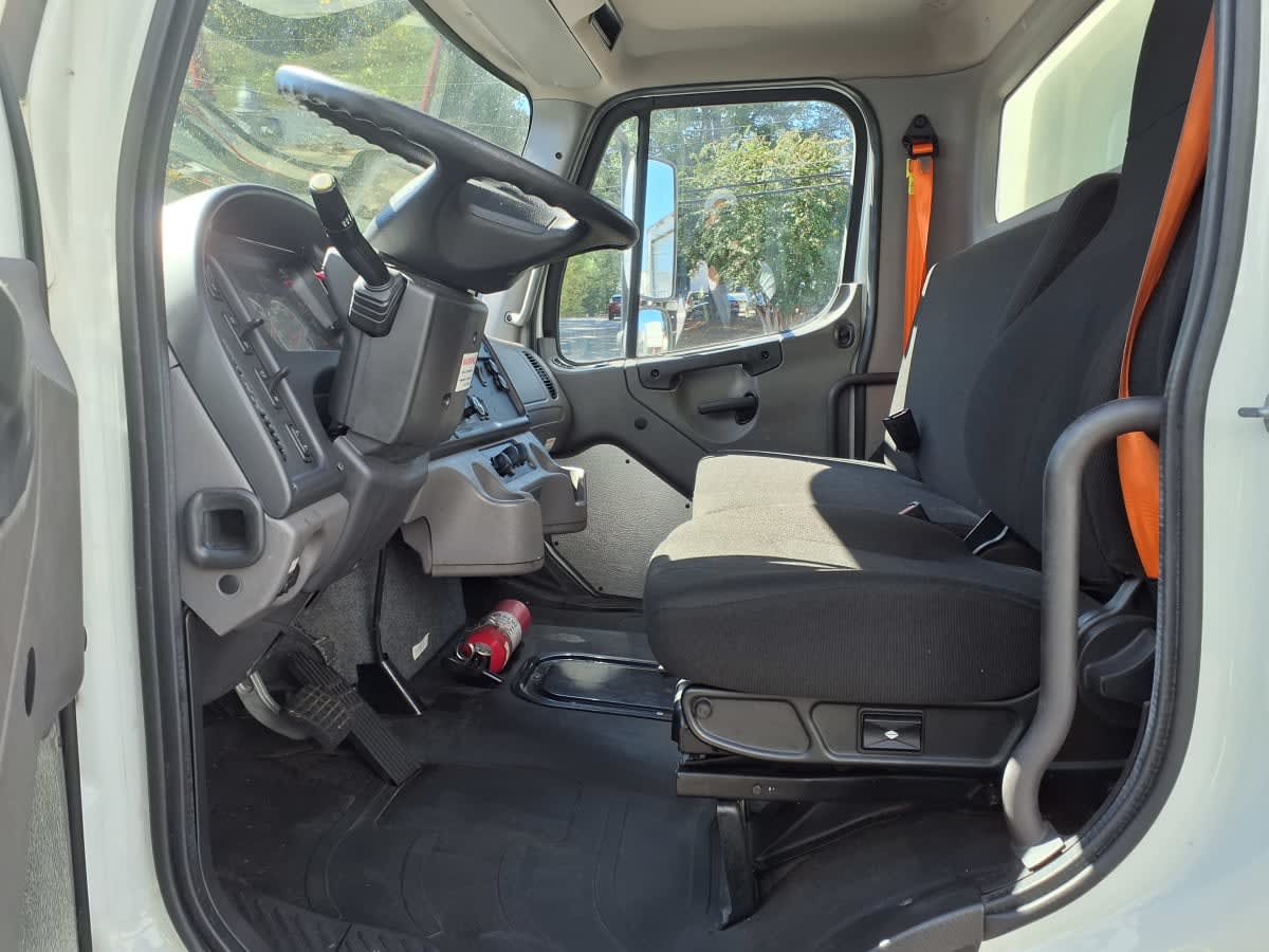 2020 Freightliner/Mercedes M2 106 293145