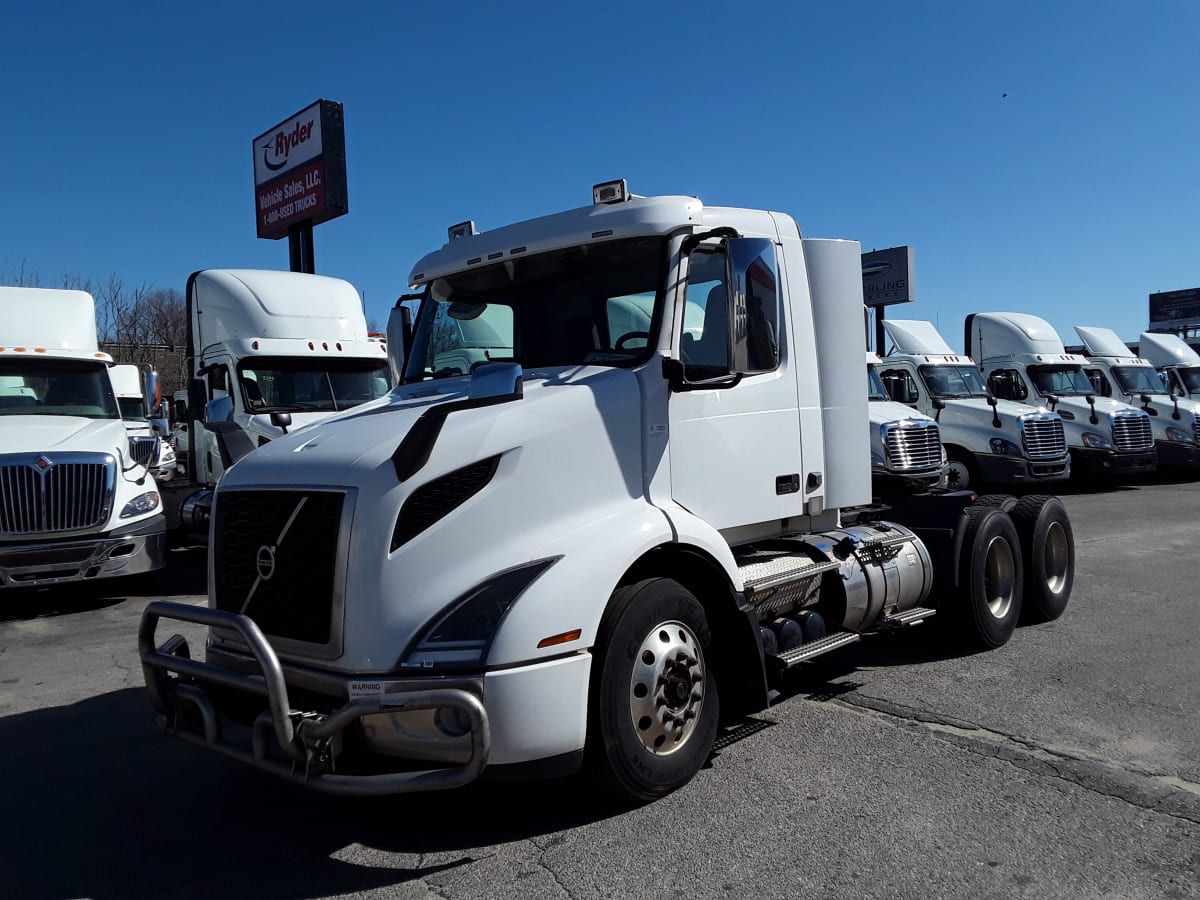 2021 Volvo VNL64T-300 293221