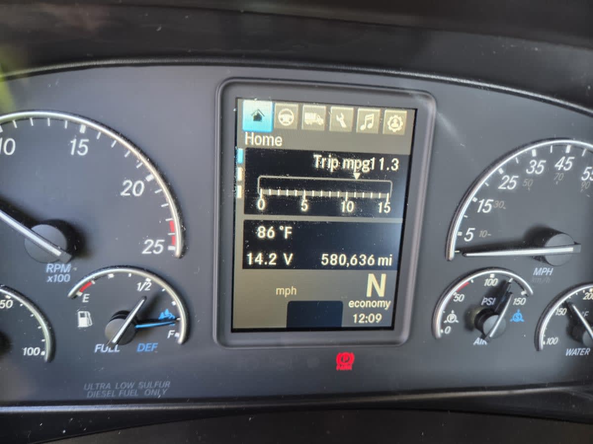 2020 Freightliner - image 9