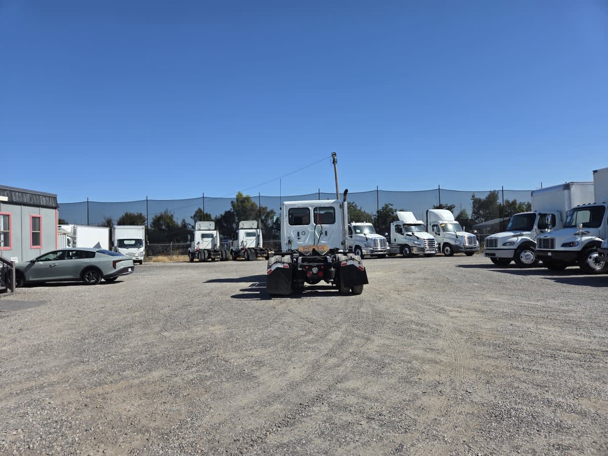 2020 Freightliner - image 5