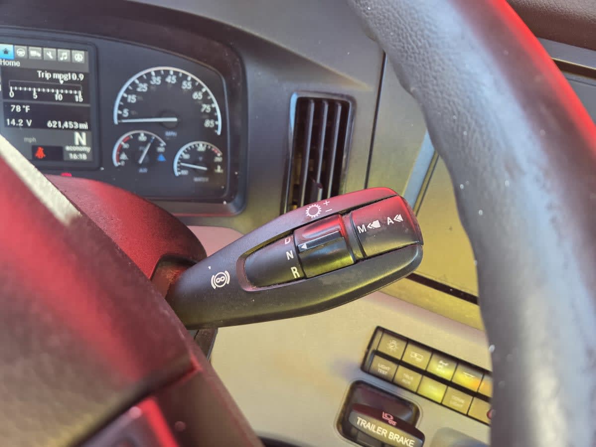 2020 Freightliner - image 9