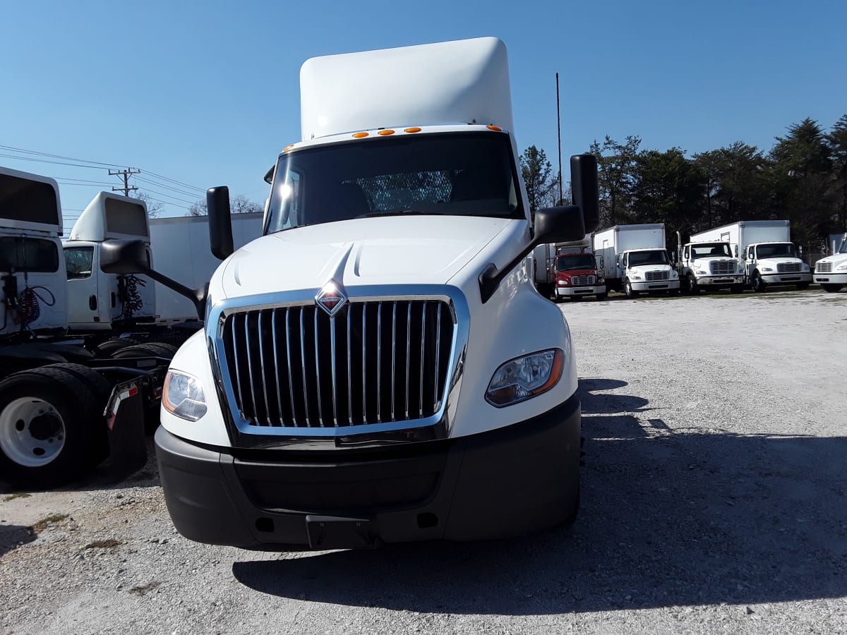 2020 Navistar International LT625 DAYCAB T/A 293332