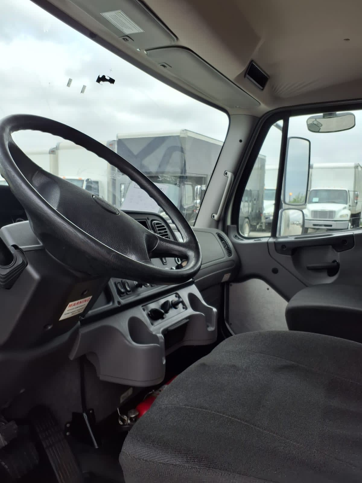 2020 Freightliner/Mercedes M2 106 293354