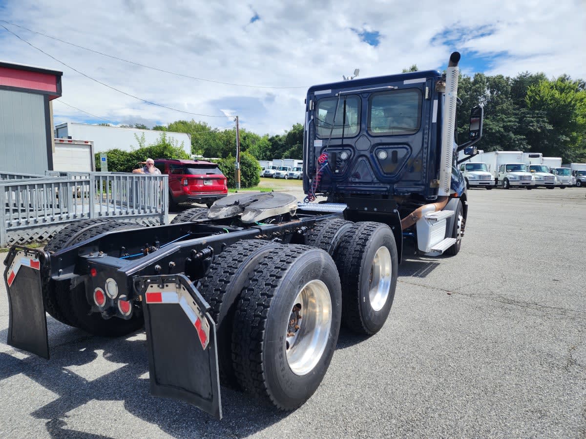 2021 Freightliner - image 4