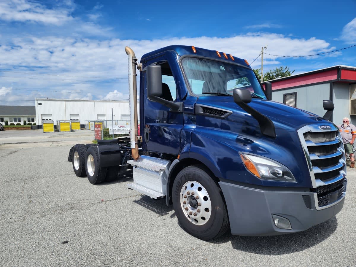 2021 Freightliner - image 3