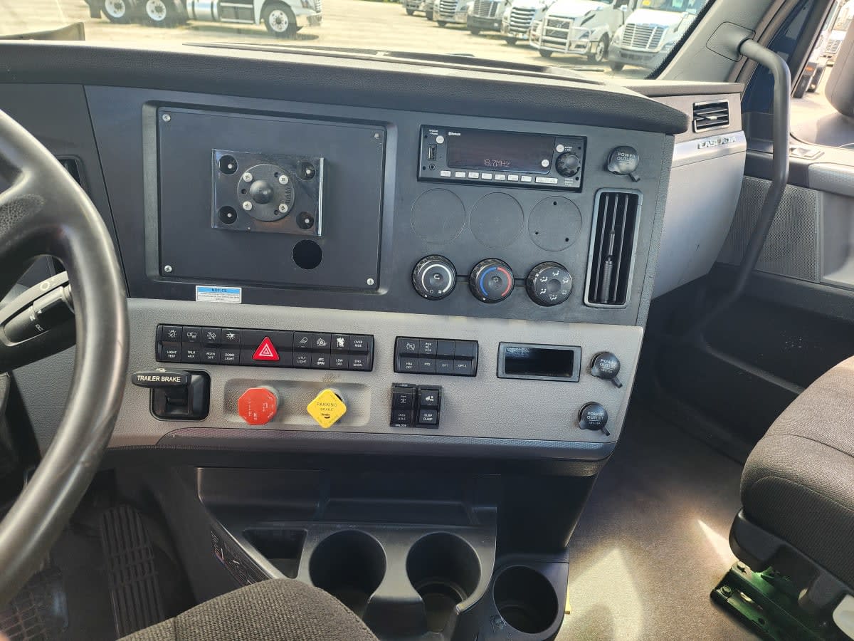 2021 Freightliner - image 8