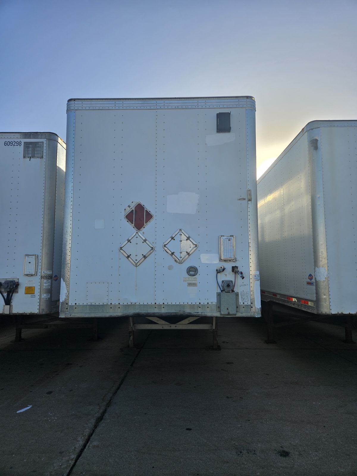 2009 Utility Trailers VS1R-28/151/96 293827