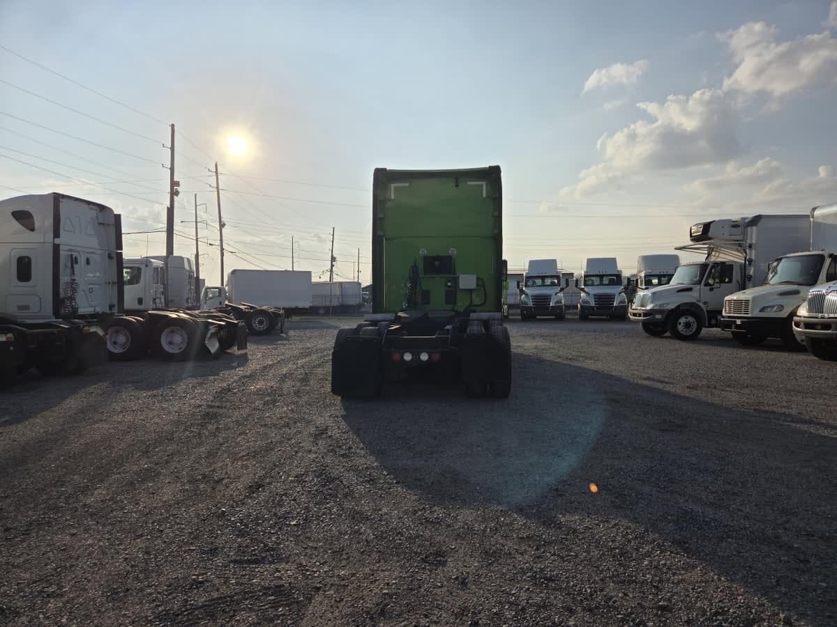 2020 Kenworth T680 - image 5