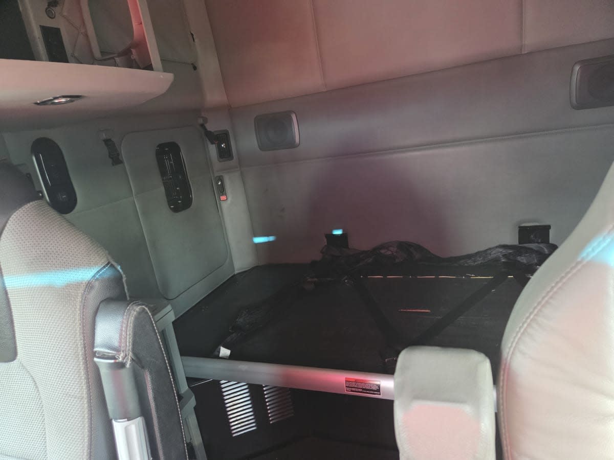 2020 Kenworth T680 - image 8