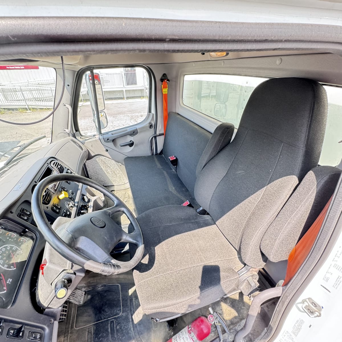 2021 Freightliner/Mercedes M2 106 294732