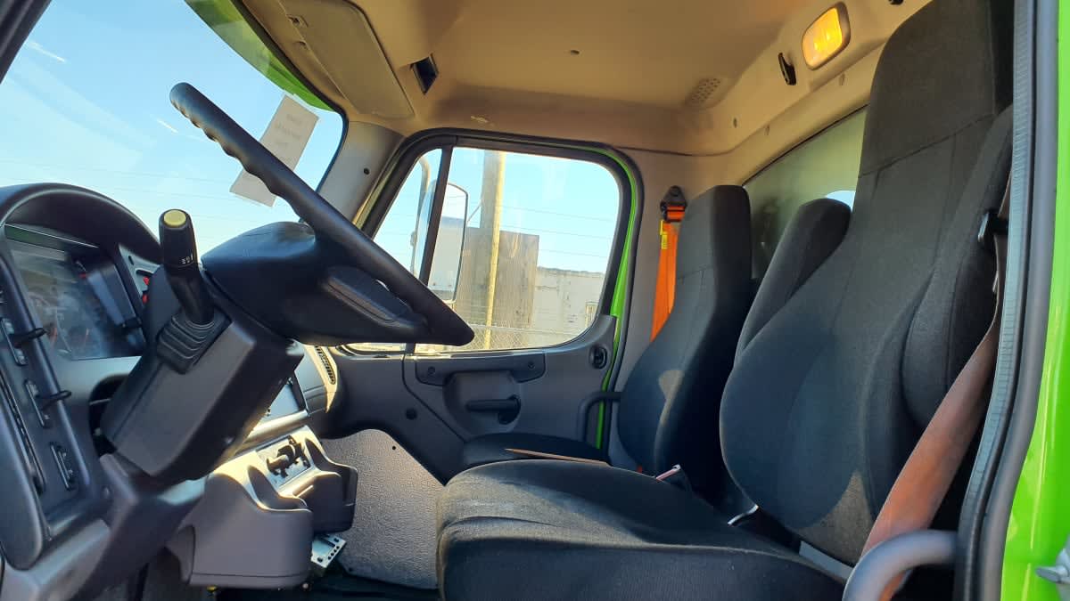 2020 Freightliner/Mercedes M2 106 294790