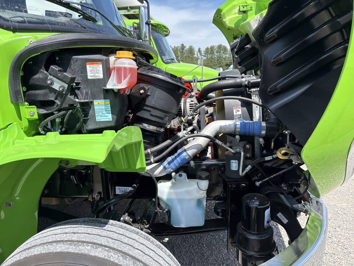 2020 Freightliner/Mercedes M2 106 294877