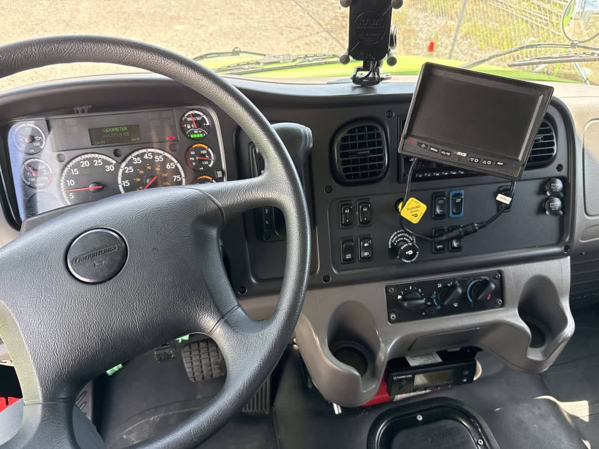 2020 Freightliner/Mercedes M2 106 294877