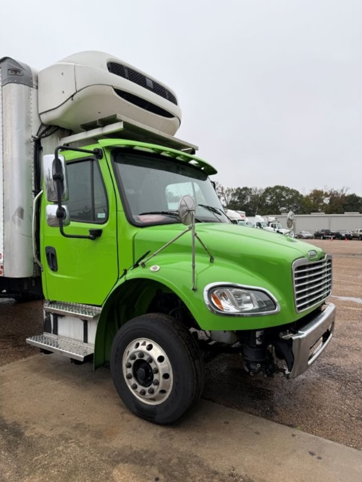 2020 Freightliner/Mercedes M2 106 294891