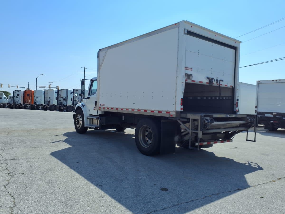 2021 Freightliner M2 106 295118